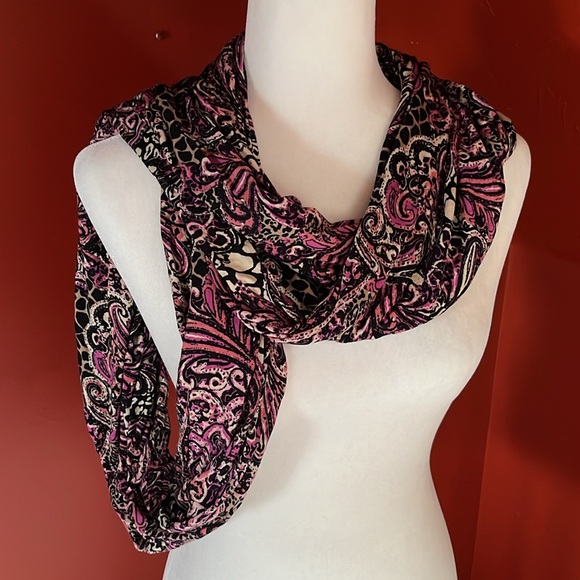 Infinity scarf/ headdress rayon and spandex material - Picture 3 of 5